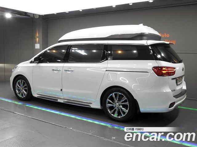 Kia Carnival 9-seater Limousine(Special vehicle) 2019 — фото 3