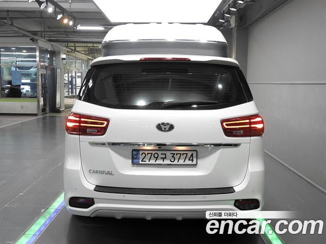 Kia Carnival 9-seater Limousine(Special vehicle) 2019 — фото 4