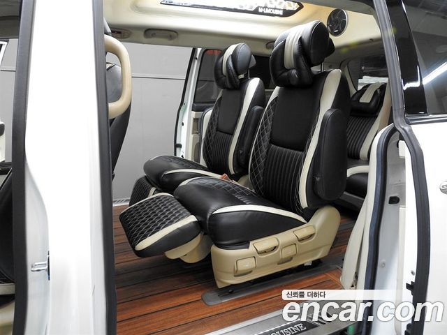 Kia Carnival 9-seater Limousine(Special vehicle) 2019 — фото 15