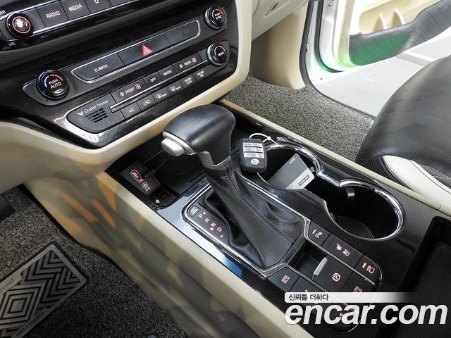 Kia Carnival 9-seater Limousine(Special vehicle) 2019 — фото 20