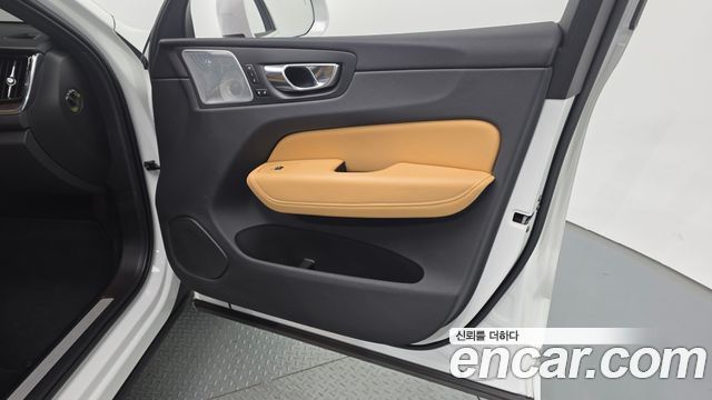 Volvo XC60 (II) B5 Inscription 2022 — фото 24