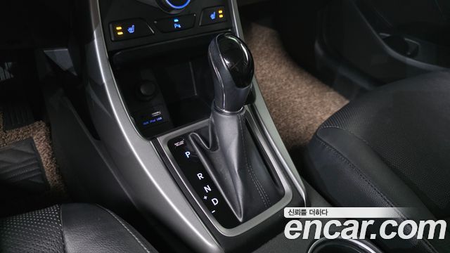 Hyundai Avante 1.6 GDi Modern Standard 2015 — фото 9