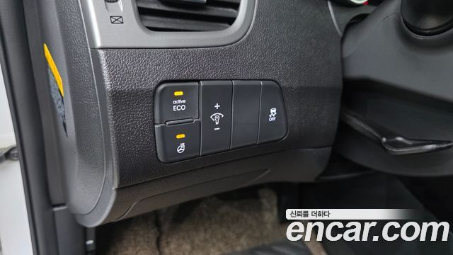 Hyundai Avante 1.6 GDi Modern Standard 2015 — фото 12