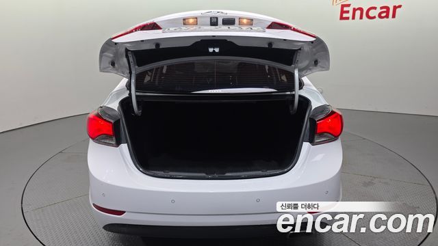Hyundai Avante 1.6 GDi Modern Standard 2015 — фото 19
