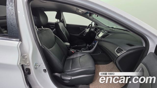 Hyundai Avante 1.6 GDi Modern Standard 2015 — фото 26