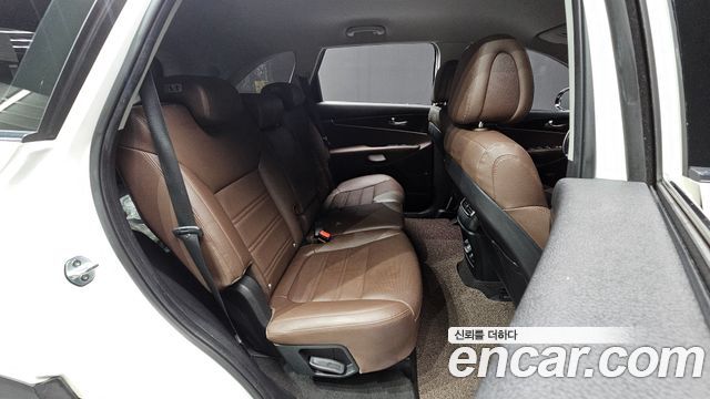 Kia Sorento Diesel 2.0 2WD Noblesse 2016 — фото 12