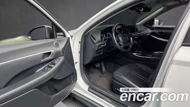 Hyundai Sonata (DN8) 2.0 Premium Family 2021 — фото 10