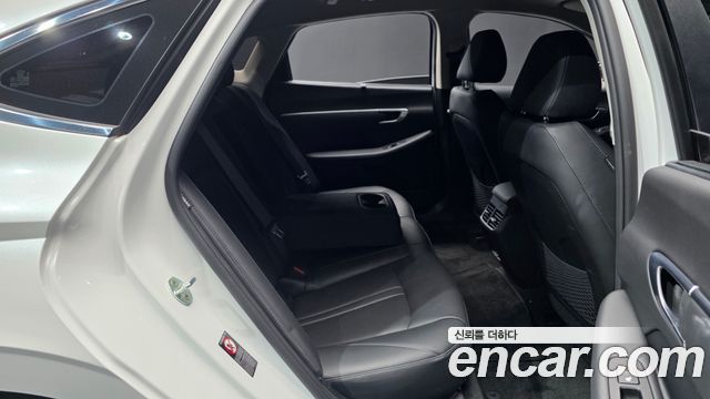 Hyundai Sonata (DN8) 2.0 Premium Family 2021 — фото 12