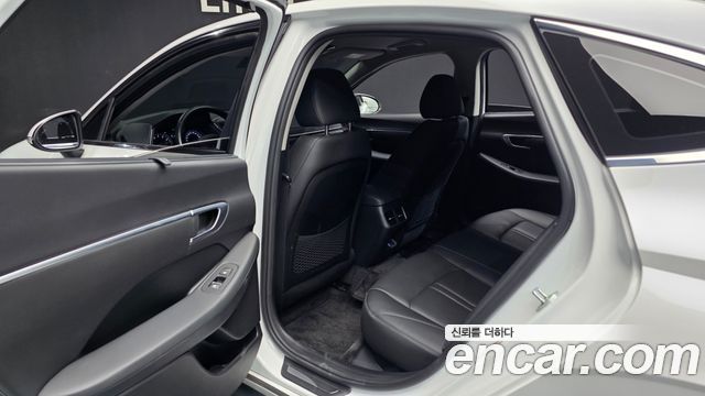 Hyundai Sonata (DN8) 2.0 Premium Family 2021 — фото 26