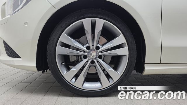 Mercedes-Benz CLA-Class (C117) CLA200 d 2016 — фото 5