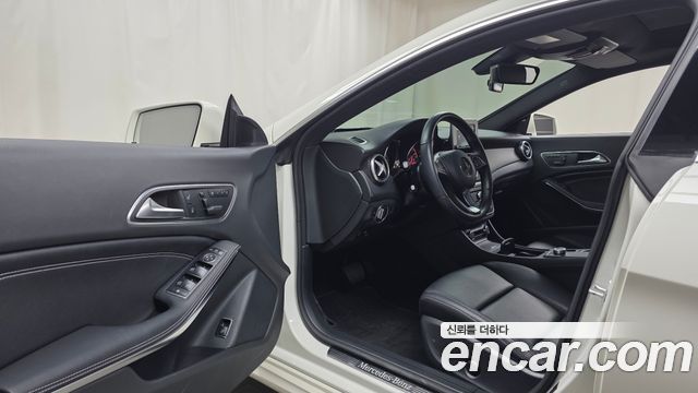 Mercedes-Benz CLA-Class (C117) CLA200 d 2016 — фото 10