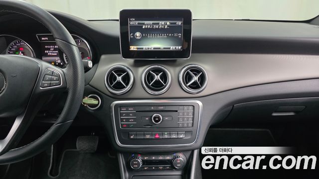 Mercedes-Benz CLA-Class (C117) CLA200 d 2016 — фото 14