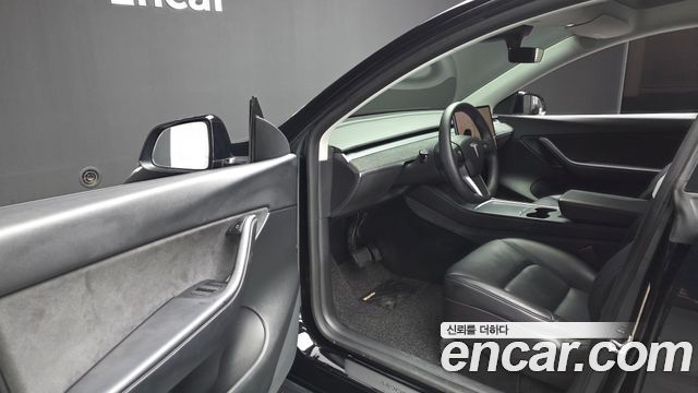Tesla Model Y Long Range AWD 2022 — фото 10