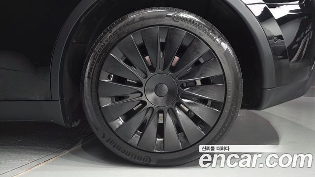 Tesla Model Y Long Range AWD 2022 — фото 21