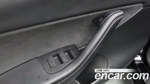 Tesla Model Y Long Range AWD 2022 — фото 29