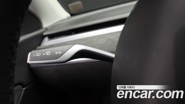 Tesla Model Y Long Range AWD 2022 — фото 30
