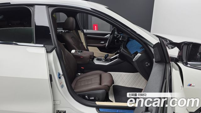BMW i4 eDrive40 M Sports Pro 2023 — фото 11