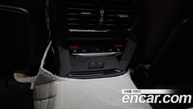BMW i4 eDrive40 M Sports Pro 2023 — фото 18