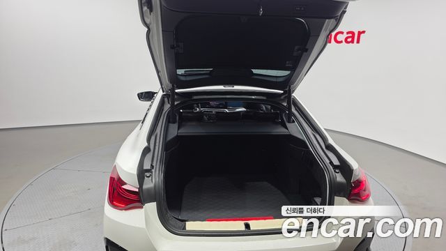 BMW i4 eDrive40 M Sports Pro 2023 — фото 27