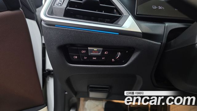 BMW i4 eDrive40 M Sports Pro 2023 — фото 28