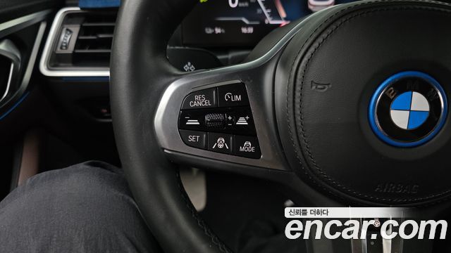 BMW i4 eDrive40 M Sports Pro 2023 — фото 33