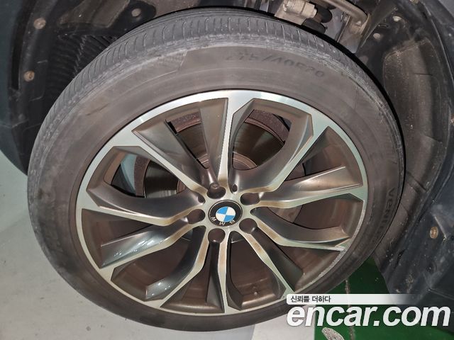 BMW X6 (F16) xDrive 40d 2016 — фото 6