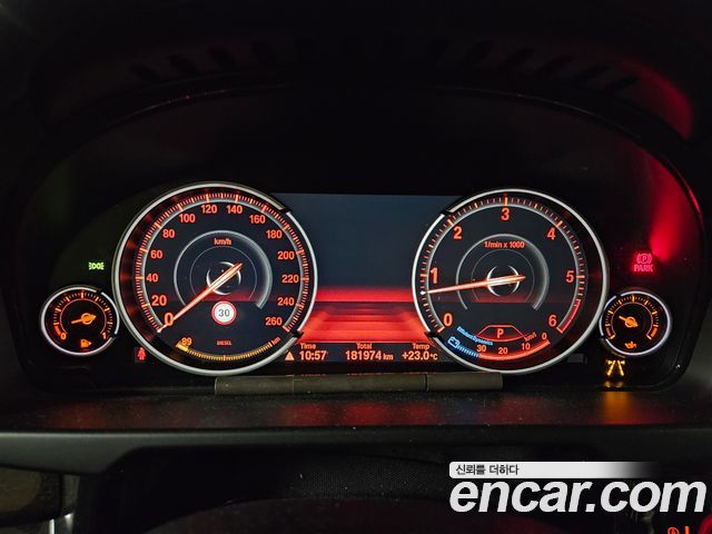 BMW X6 (F16) xDrive 40d 2016 — фото 9