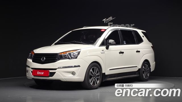 KG Mobility (SsangYong) Korando Turismo 4WD GT 11-seater