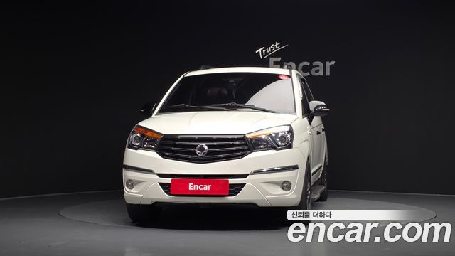 KG Mobility (SsangYong) Korando Turismo 4WD GT 11-seater 2014 — фото 3