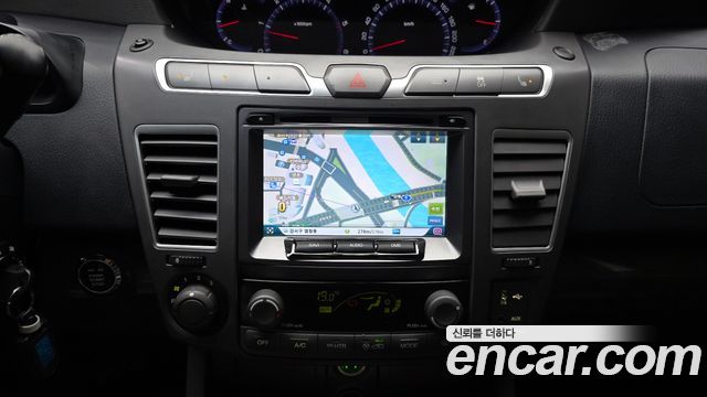 KG Mobility (SsangYong) Korando Turismo 4WD GT 11-seater 2014 — фото 14