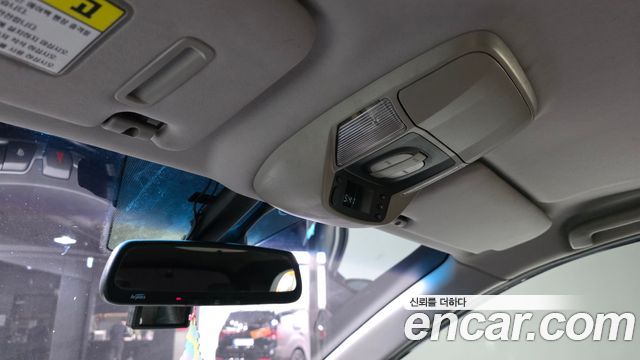 KG Mobility (SsangYong) Korando Turismo 4WD GT 11-seater 2014 — фото 19