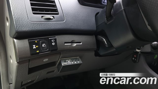 KG Mobility (SsangYong) Korando Turismo 4WD GT 11-seater 2014 — фото 29