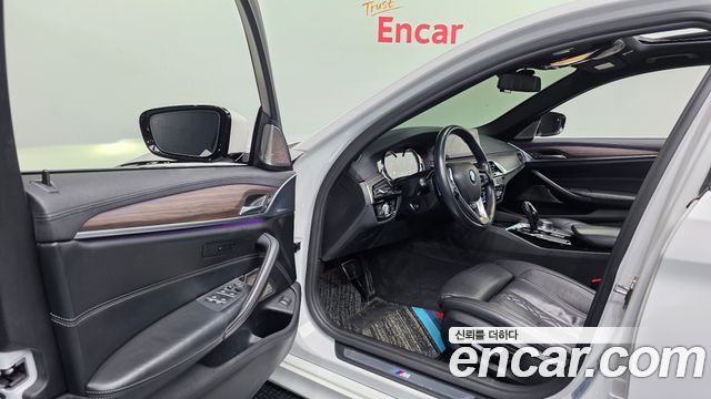 BMW 5 Series (G30) 530i xDrive M Sport Package Plus 2018 — фото 10