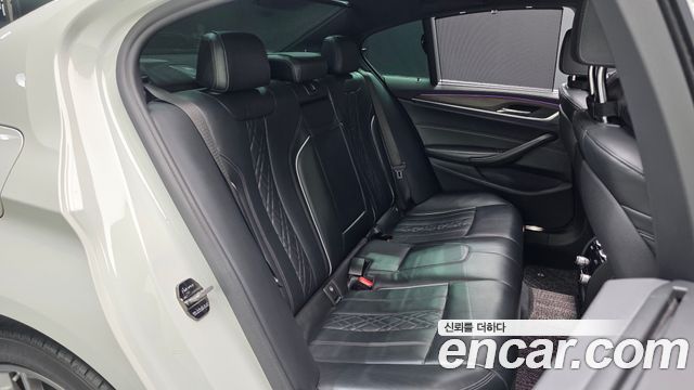 BMW 5 Series (G30) 530i xDrive M Sport Package Plus 2018 — фото 11