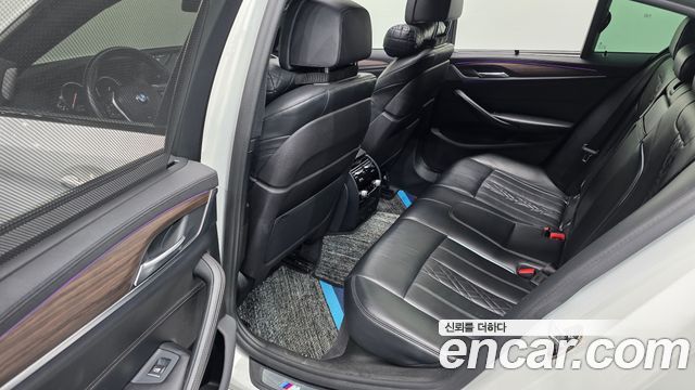 BMW 5 Series (G30) 530i xDrive M Sport Package Plus 2018 — фото 12