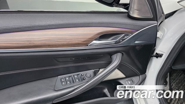 BMW 5 Series (G30) 530i xDrive M Sport Package Plus 2018 — фото 20