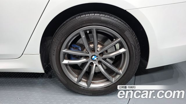 BMW 5 Series (G30) 530i xDrive M Sport Package Plus 2018 — фото 21
