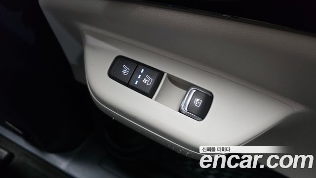 Kia Carnival (IV) HEV 7seater Signature 2025 — фото 17