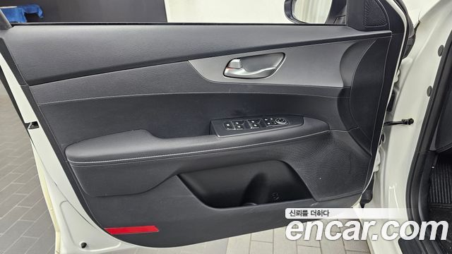 Kia K3 Trendy 2020 — фото 24