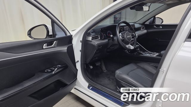 Kia K5 (III) 2.0 LPI(Renter car) Strandard 2023 — фото 10
