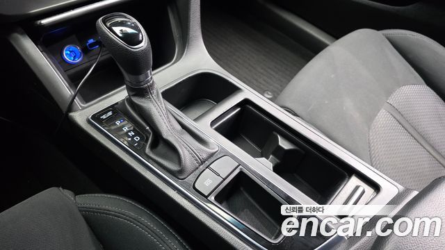 Hyundai Sonata (LF) 2.0 Style 2015 — фото 9