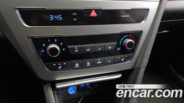 Hyundai Sonata (LF) 2.0 Style 2015 — фото 17