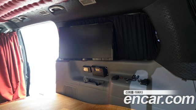 Hyundai Grand Starex Camping car 2019 — фото 23
