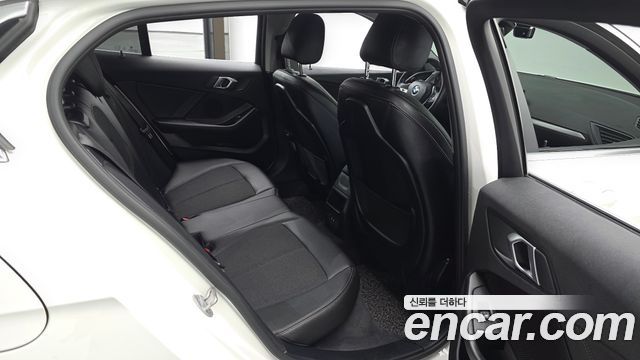 BMW 1 Series (F40) 118d Joy 2021 — фото 12