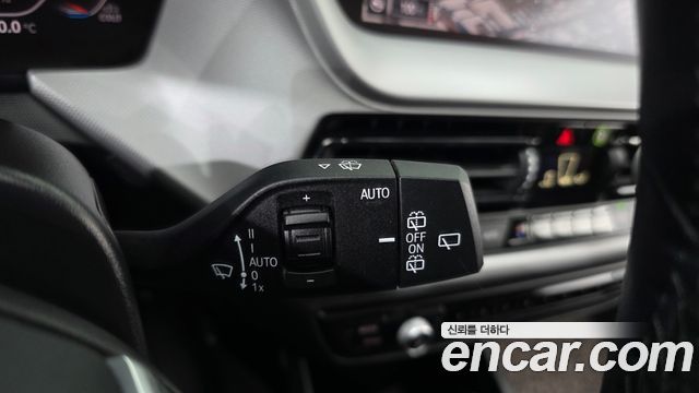 BMW 1 Series (F40) 118d Joy 2021 — фото 16
