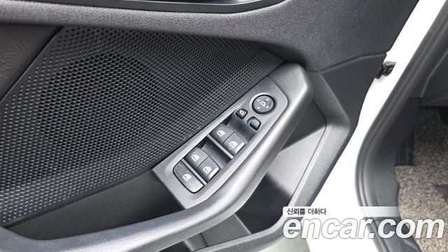 BMW 1 Series (F40) 118d Joy 2021 — фото 27