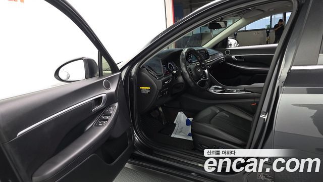 Hyundai Sonata (DN8) 2.0 Premium Family 2020 — фото 10