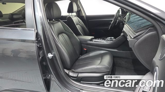 Hyundai Sonata (DN8) 2.0 Premium Family 2020 — фото 11