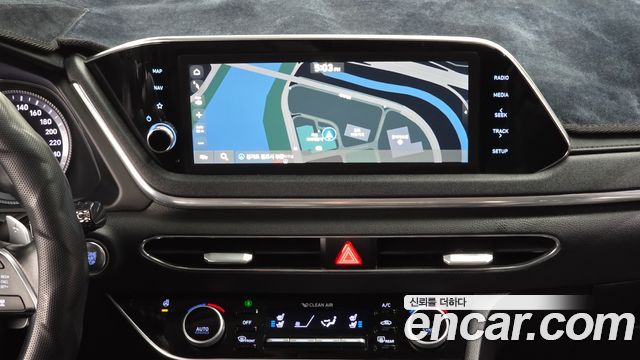 Hyundai Sonata (DN8) 2.0 Premium Family 2020 — фото 14