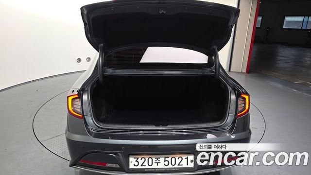 Hyundai Sonata (DN8) 2.0 Premium Family 2020 — фото 20